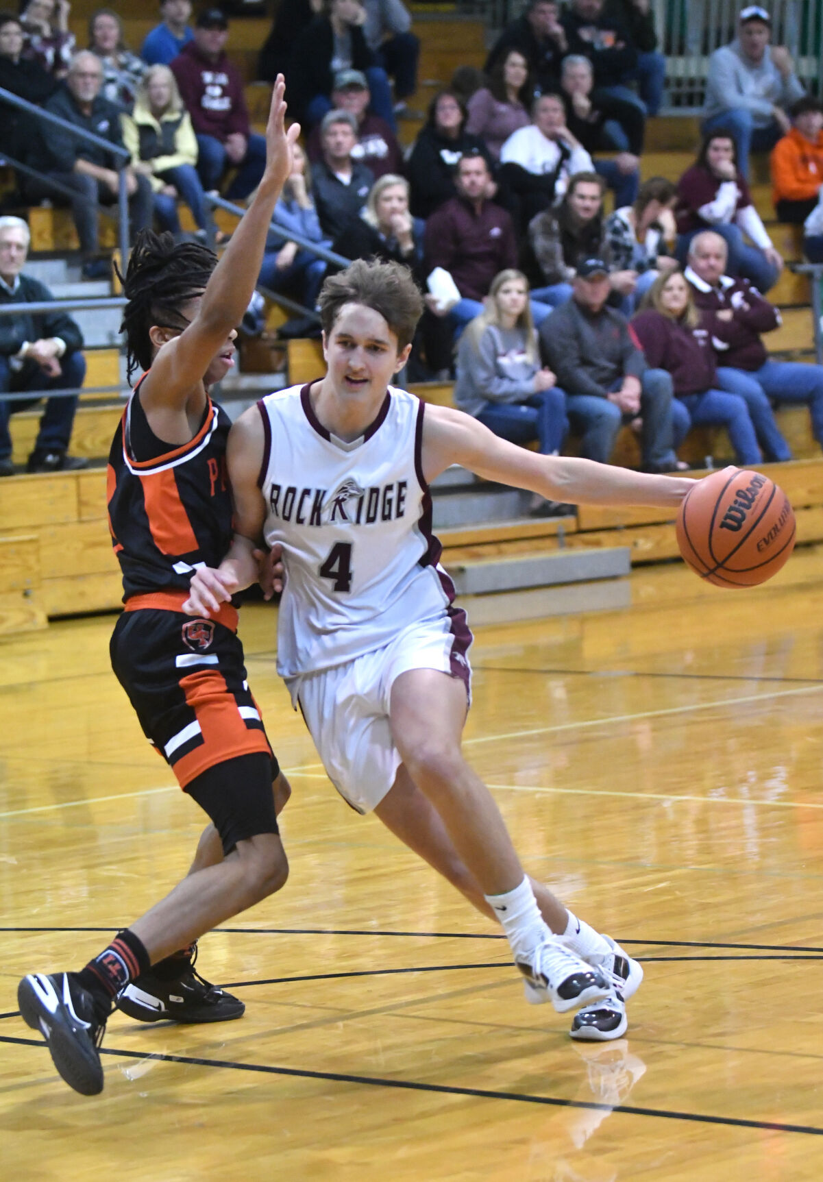 90-year-old Geneseo woman gets college degree 112622-qc-spt-ut-rockridge hoops-055